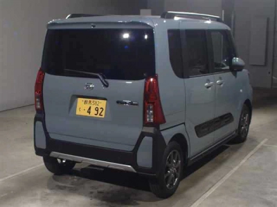 DAIHATSU TANTO FUN CROSS