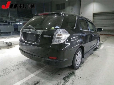 HONDA FIT SHUTTLE