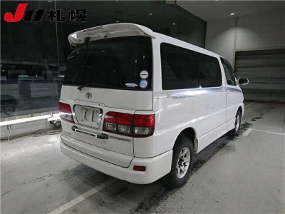 TOYOTA TOURING HIACE