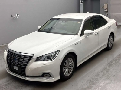 TOYOTA CROWN HYBRID
