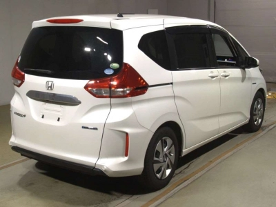 HONDA FREED + HYBRID