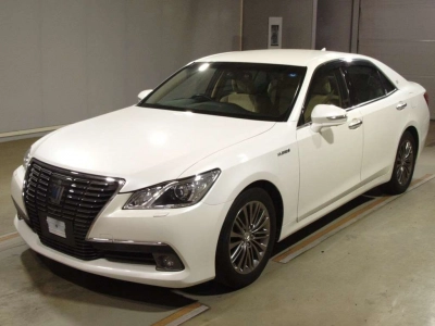 TOYOTA CROWN HYBRID
