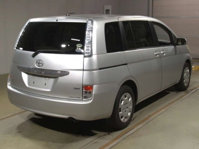 TOYOTA ISIS