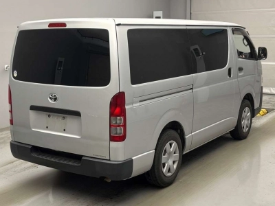 TOYOTA REGIUS VAN