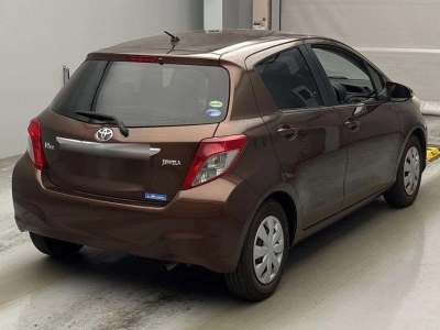 TOYOTA VITZ