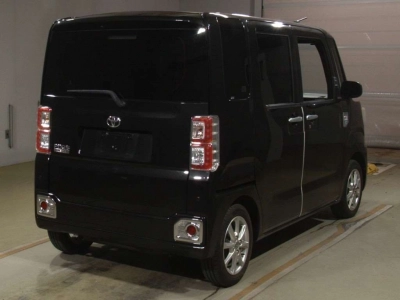 TOYOTA PIXIS MEGA