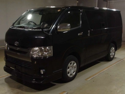 TOYOTA REGIUS VAN