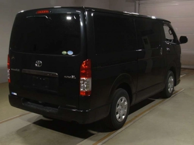 TOYOTA REGIUS VAN