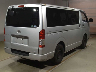 TOYOTA REGIUS VAN
