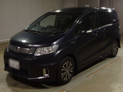 HONDA FREED SPIKE HYBRID