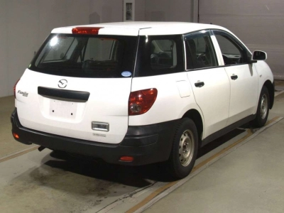 MAZDA FAMILIA VAN