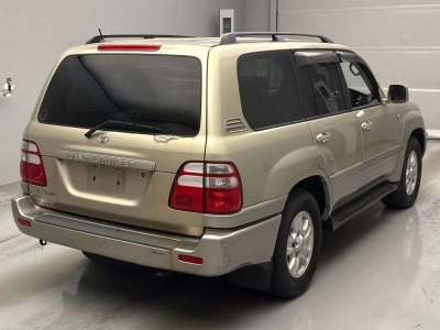 TOYOTA LAND CRUISER 100