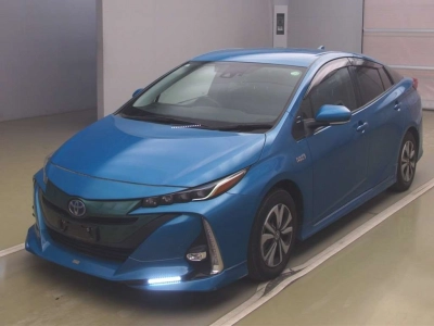 TOYOTA PRIUS PHV