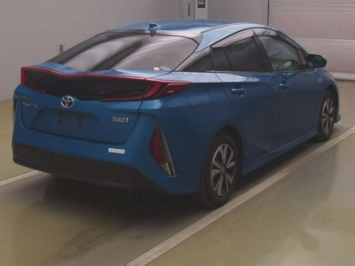 TOYOTA PRIUS PHV