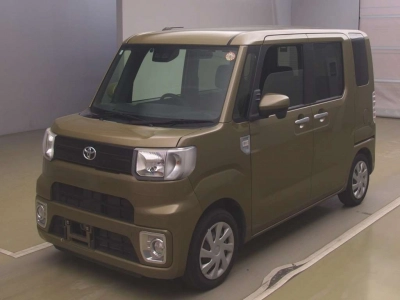 TOYOTA PIXIS MEGA