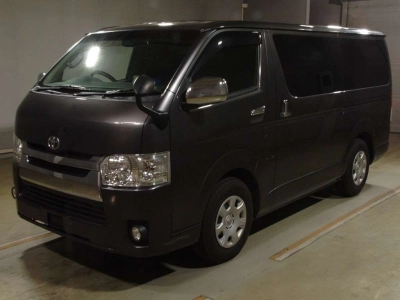 TOYOTA REGIUS VAN
