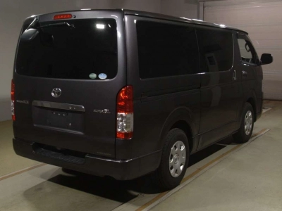 TOYOTA REGIUS VAN
