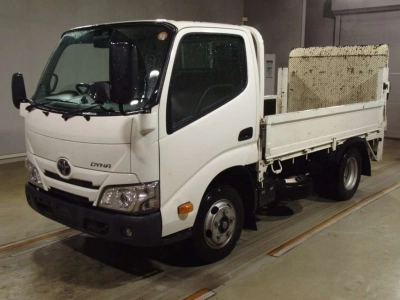 TOYOTA DYNA TRUCK