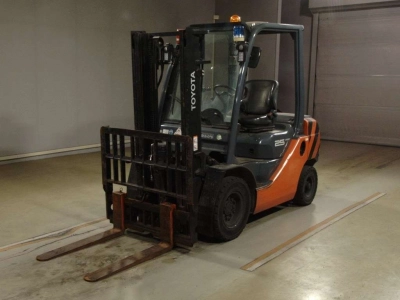 TOYOTA  FORKLIFT 