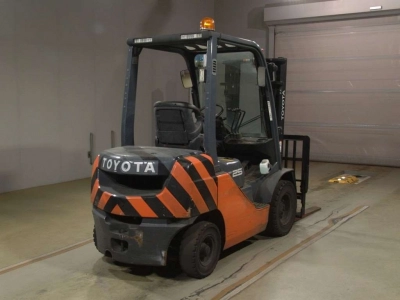 TOYOTA  FORKLIFT 
