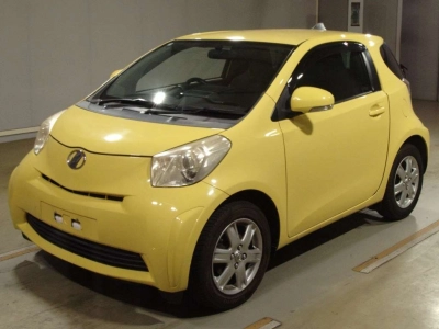 TOYOTA IQ