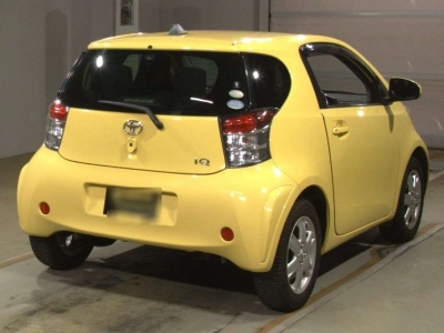 TOYOTA IQ