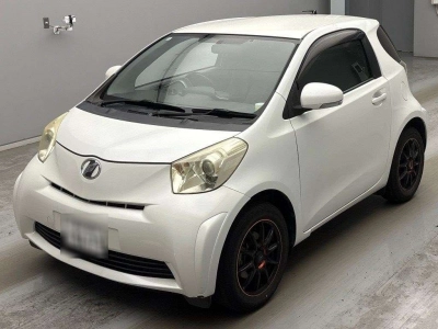 TOYOTA IQ