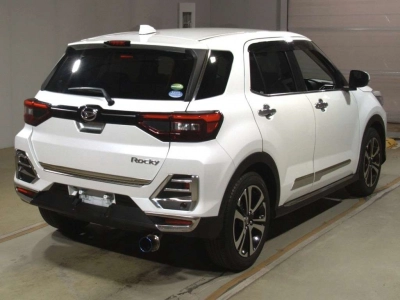 DAIHATSU ROCKY