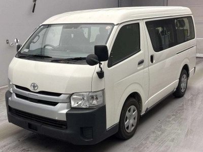 TOYOTA HIACE WAGON
