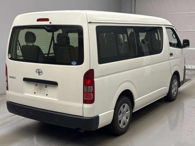 TOYOTA HIACE WAGON