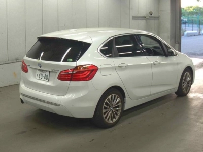BMW 2 SERIES