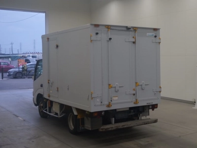 TOYOTA DYNA