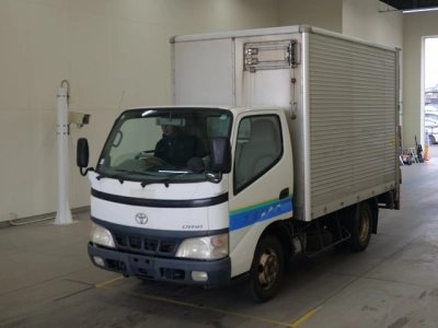 TOYOTA DYNA