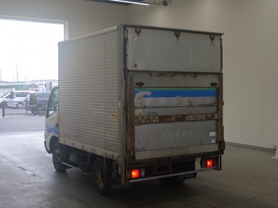 TOYOTA DYNA