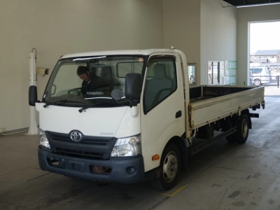 TOYOTA DYNA