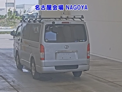 TOYOTA REGIUS ACE