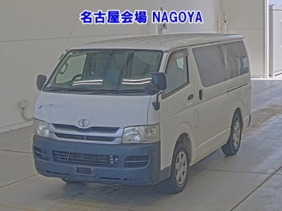 TOYOTA REGIUS ACE