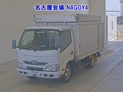 TOYOTA DYNA