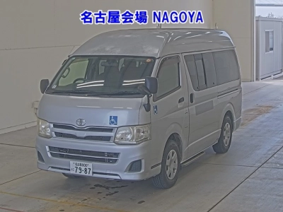 TOYOTA HIACE