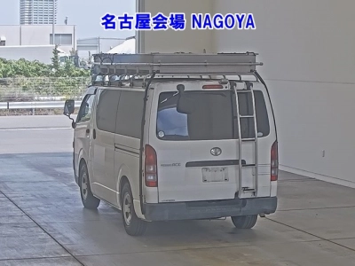 TOYOTA REGIUS ACE