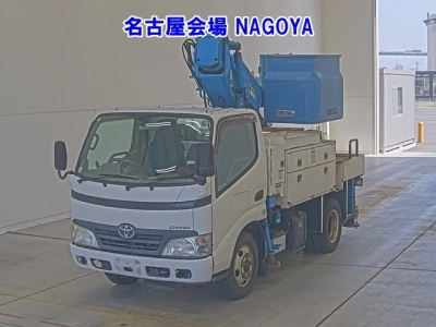 TOYOTA DYNA