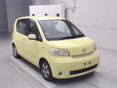 TOYOTA PORTE