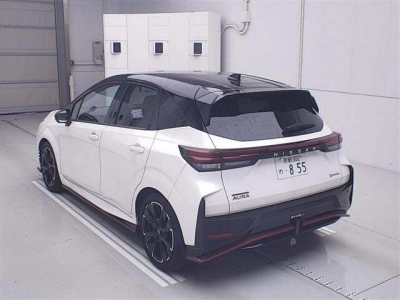 NISSAN AURA