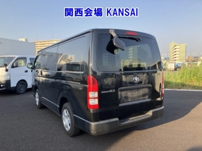 TOYOTA REGIUS ACE