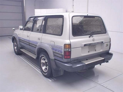 TOYOTA LAND CRUISER 80