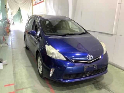 TOYOTA PRIUS ALPHA
