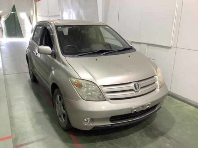 TOYOTA IST