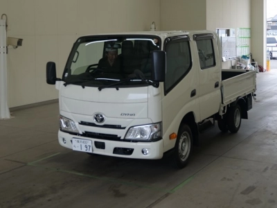 TOYOTA DYNA