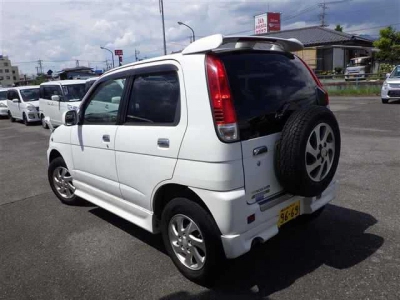 DAIHATSU TERIOS KID