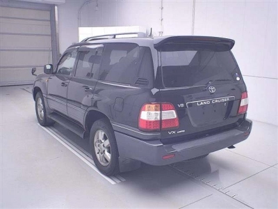 TOYOTA LAND CRUISER 100